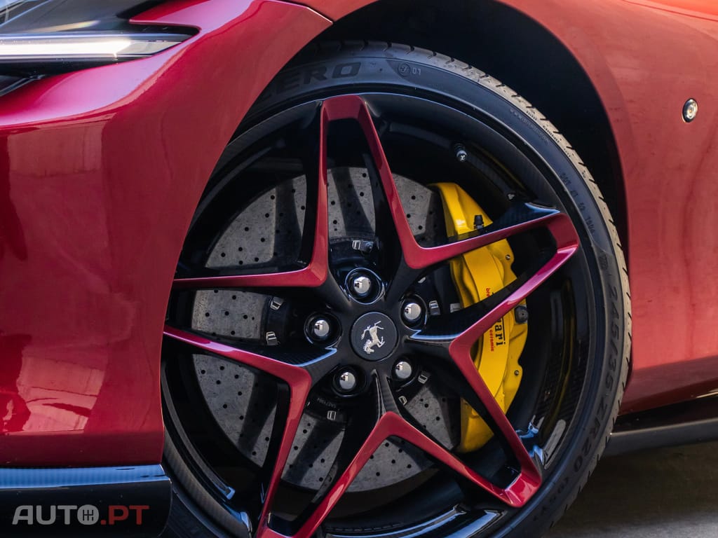 Ferrari Roma 3.9 Twin-Turbo V8