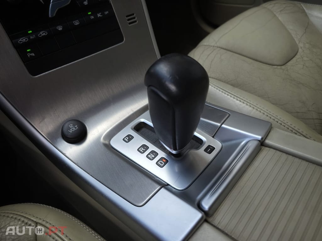 Volvo XC60 2.4 D Momentum Geartronic