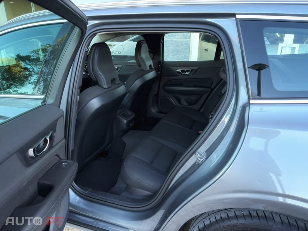 Volvo V60 2.0 D3 Momentum