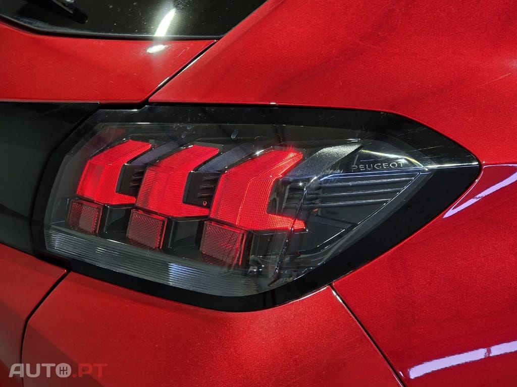 Peugeot E-208 50 kWh Style