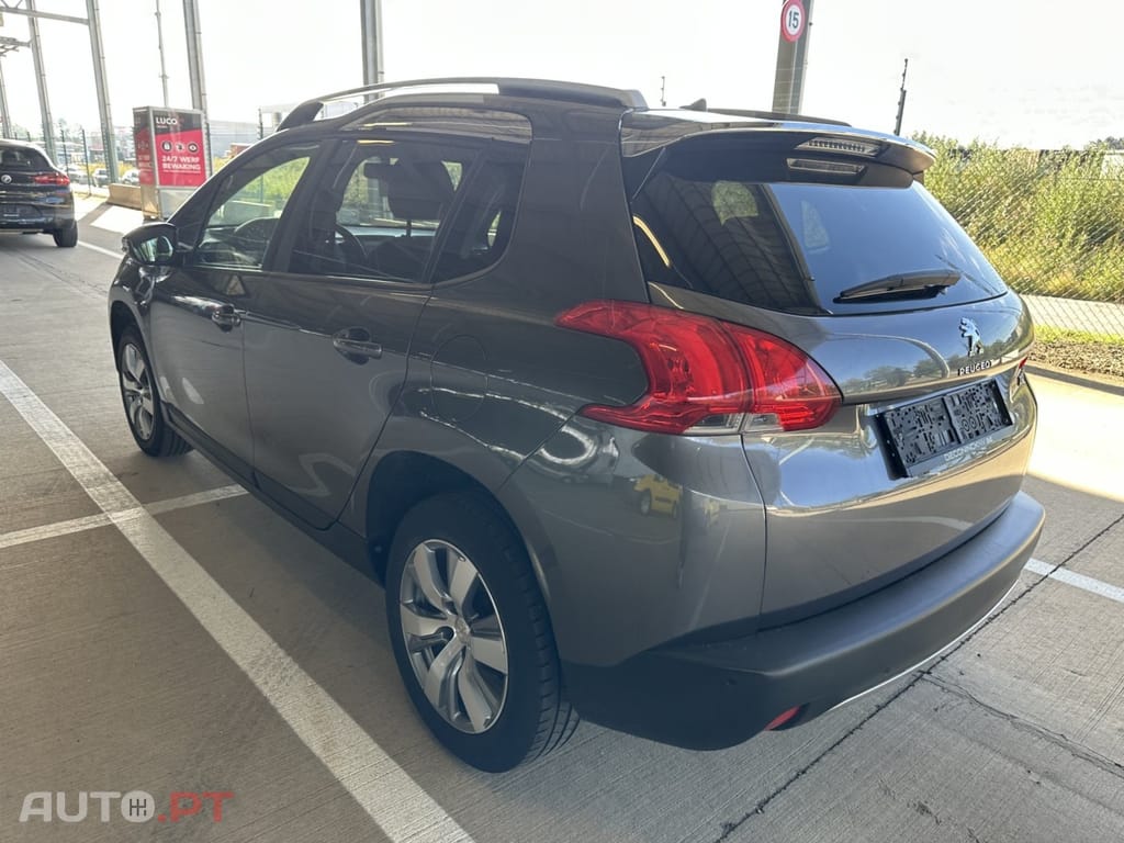 Peugeot 2008 1.2 PureTech Style