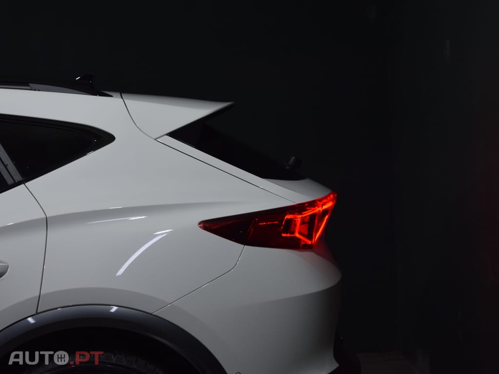 Cupra Formentor 1.4 Hybrid -Teto Panoramico e de abrir