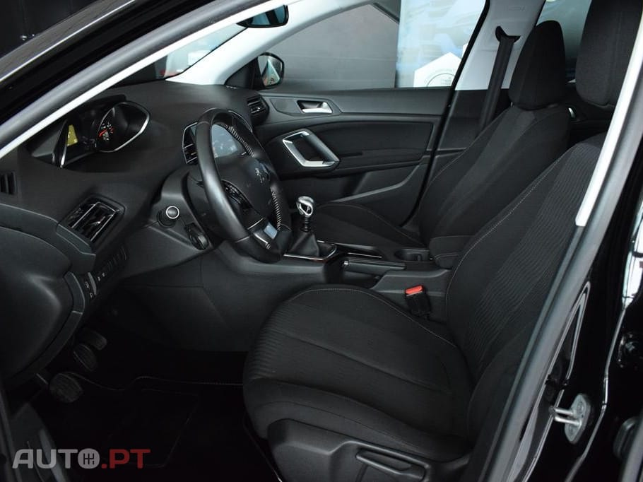 Peugeot 308 1.6 e-HDi Allure J17