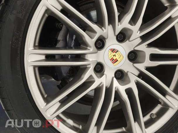 Porsche Cayenne Platinum Edition