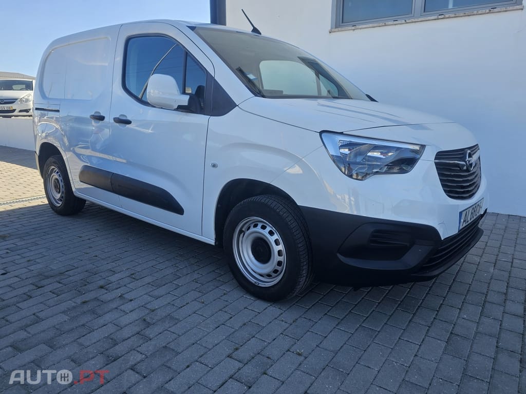 Opel Combo 3-lugares