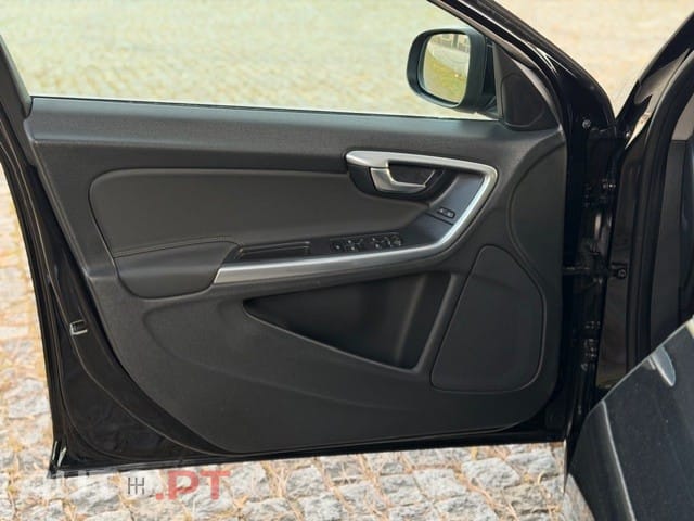 Volvo S60 2.0 D4 Momentum