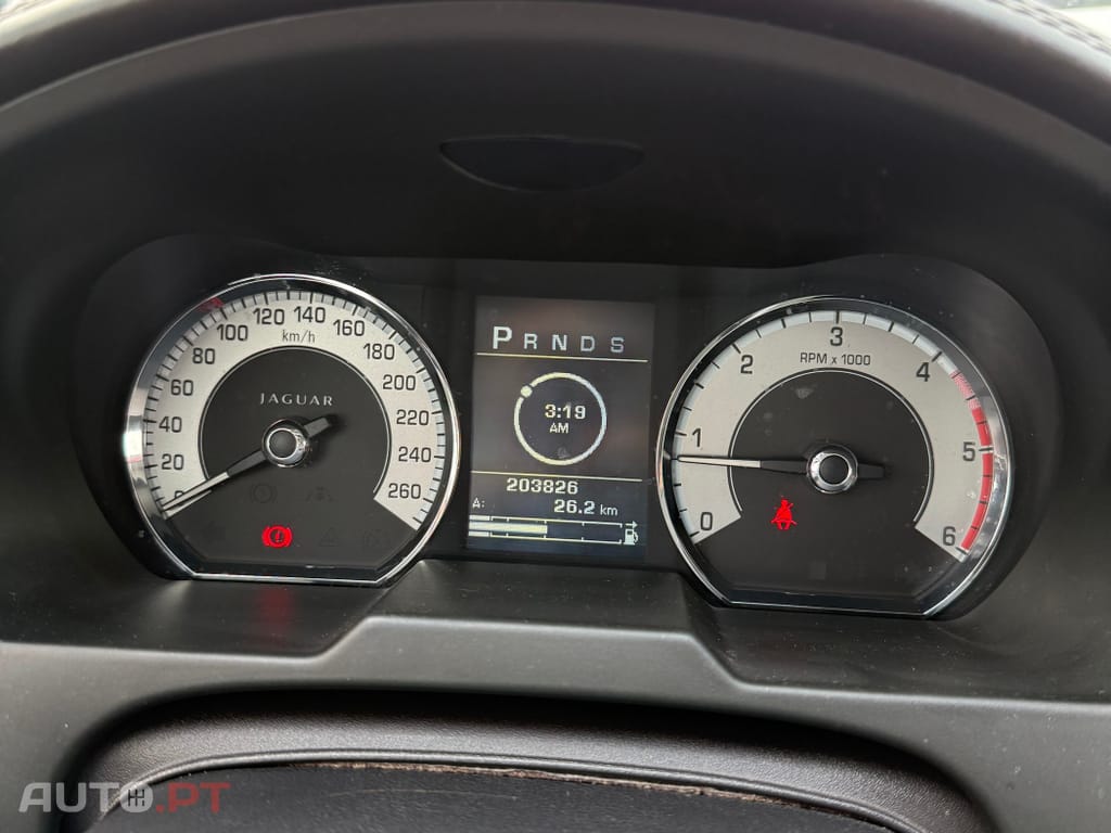 Jaguar XF 2.7 D V6 Premium Luxury