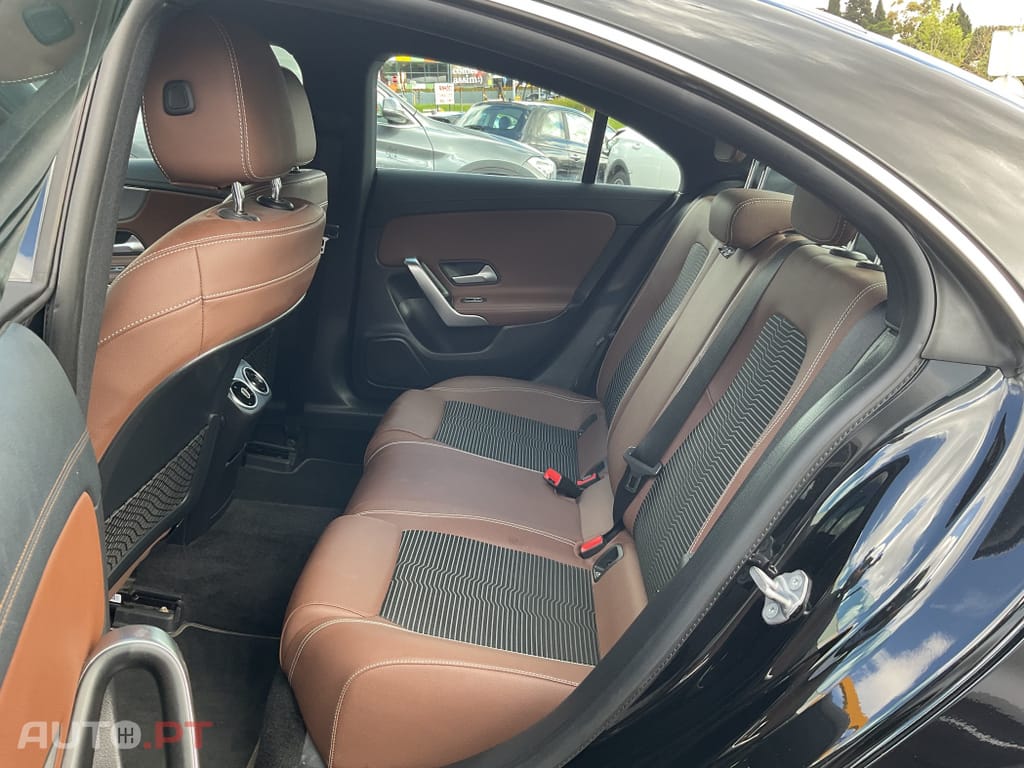Mercedes-Benz CLA 180 d Business Solutions