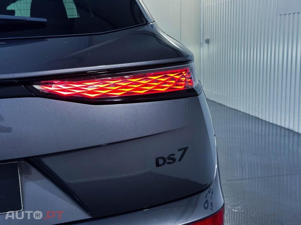 DS DS7 Crossback E-Tense Performance Line EAT8