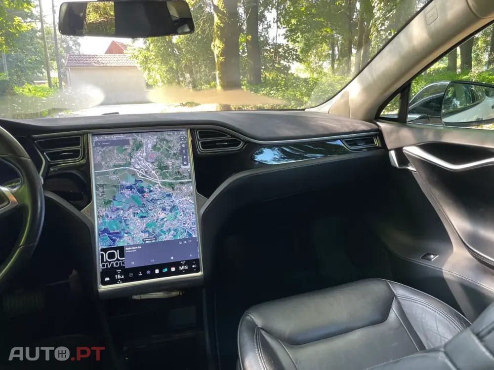 Tesla Model S 90D