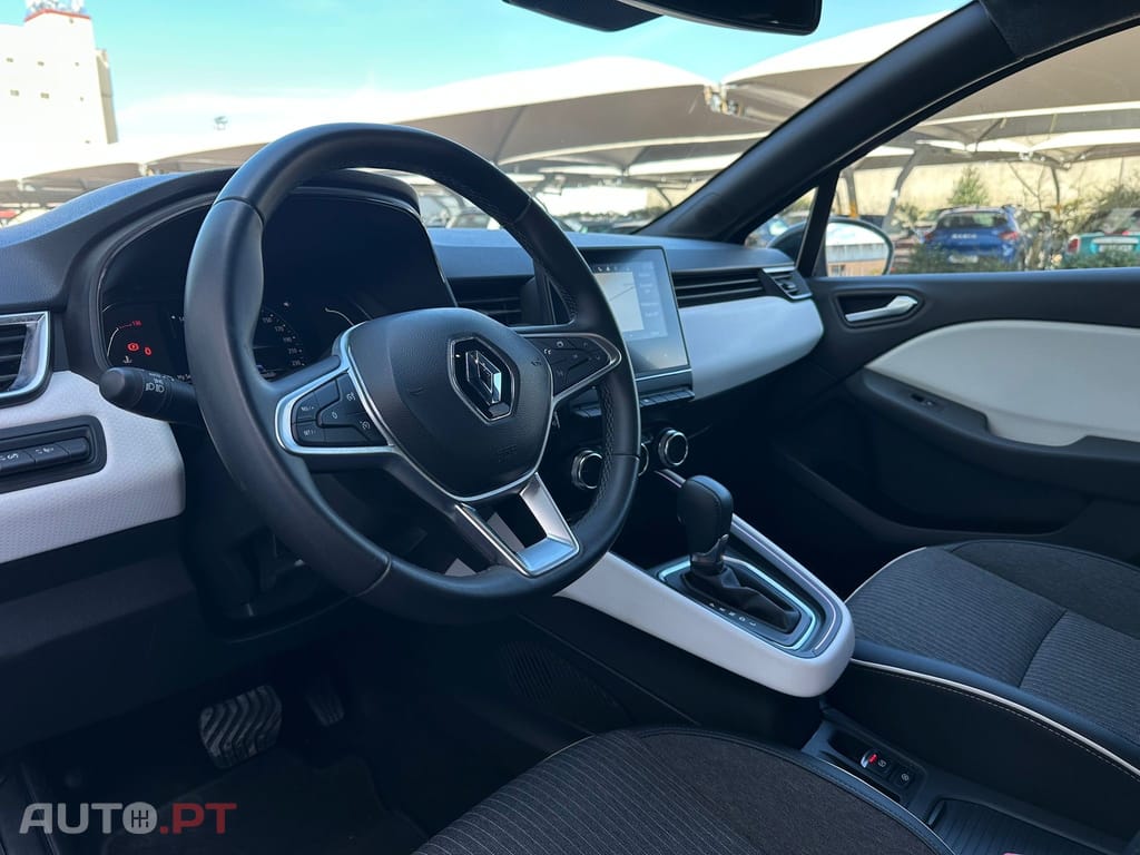 Renault Clio 1.0 TCe Intens CVT