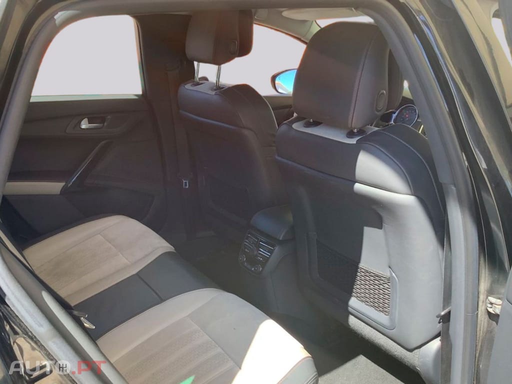 Peugeot 508 RXH Blue-HDi 180CV
