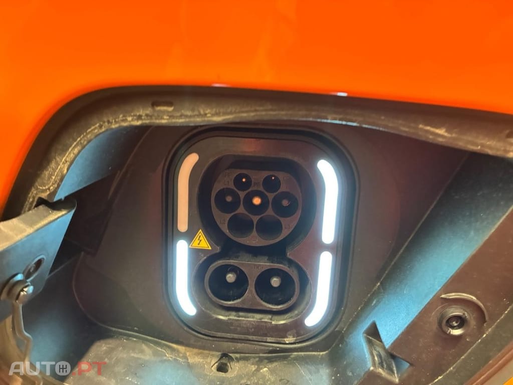 MG MG4 EV Standard 2WD