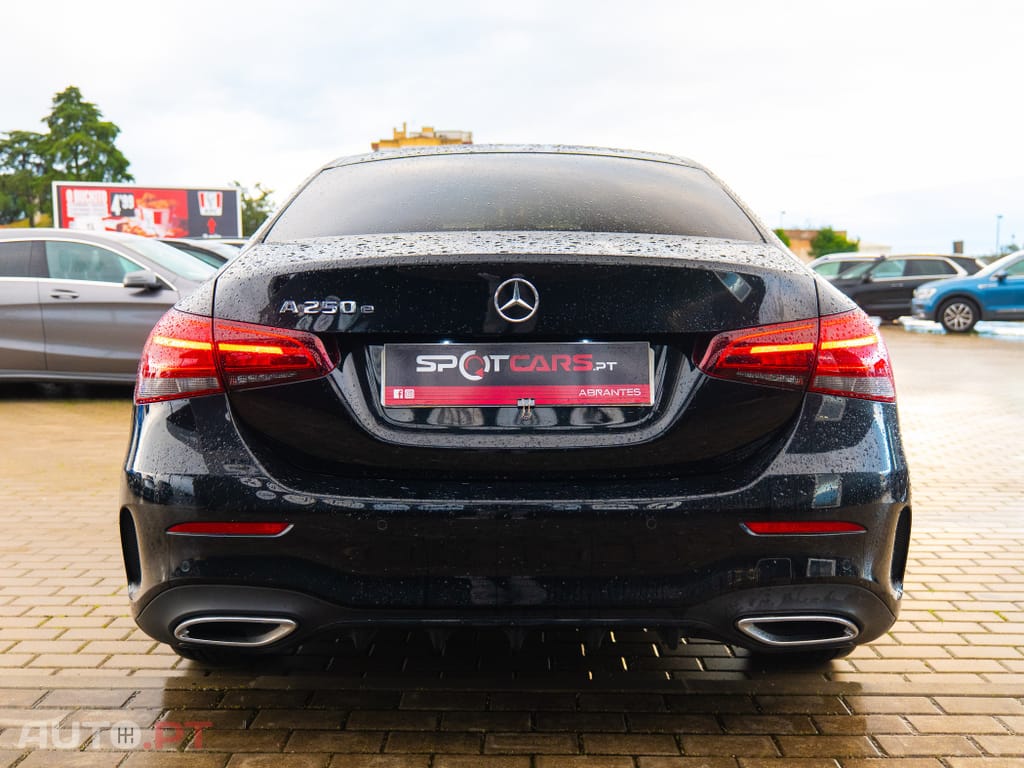 Mercedes-Benz A 250 e 8G-DCT AMG Line