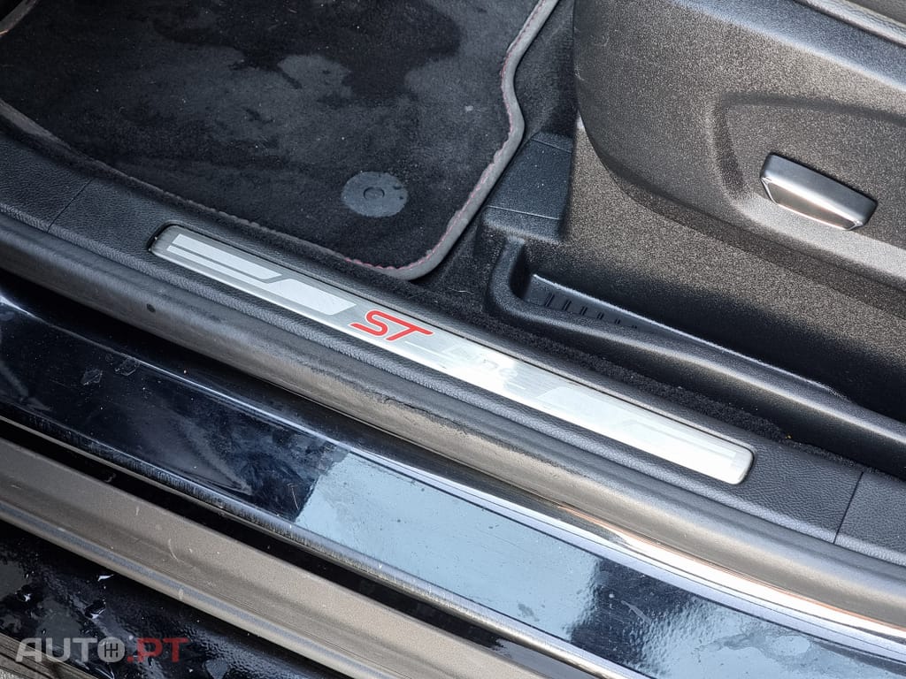 Ford S-Max 2.0 TDCi ST-Line