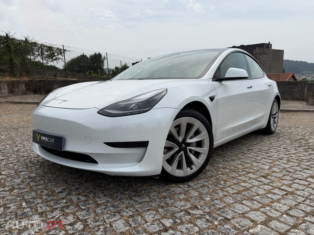 Tesla Model 3 Standard Range Plus RWD