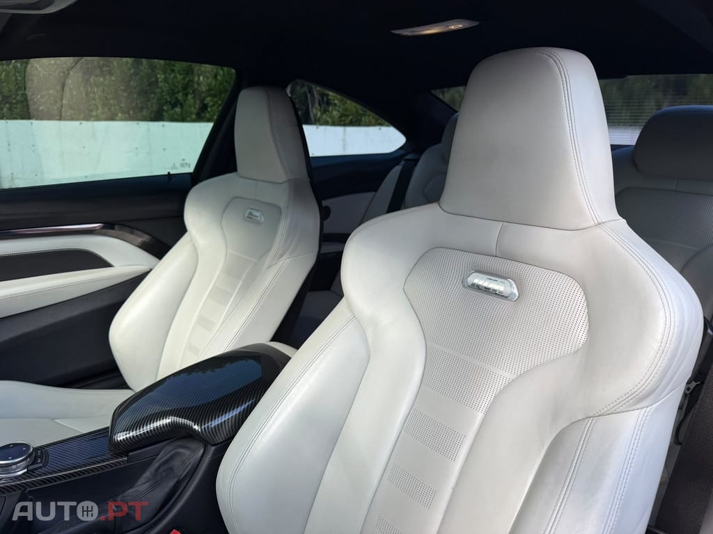BMW M4 Auto