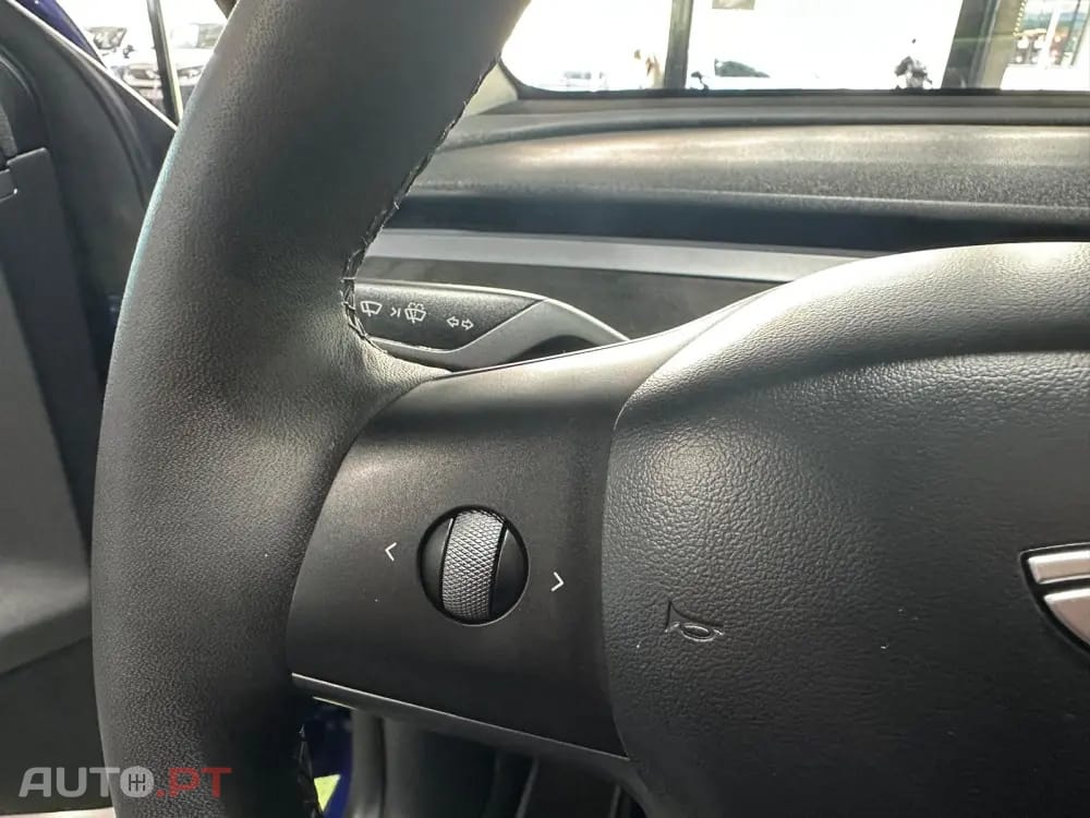 Tesla Model Y Long Range Dual Motor AWD