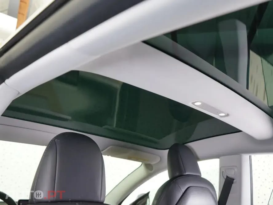 Tesla Model 3 Standard Range Plus RWD