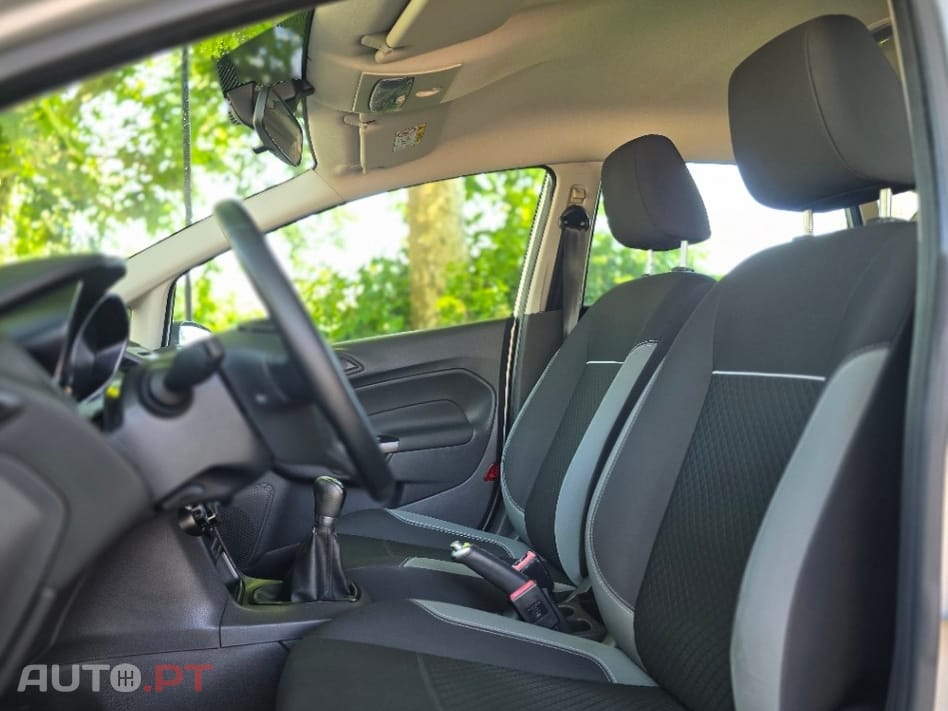 Ford Fiesta 1.0 EcoBoost S&S TITANIUM