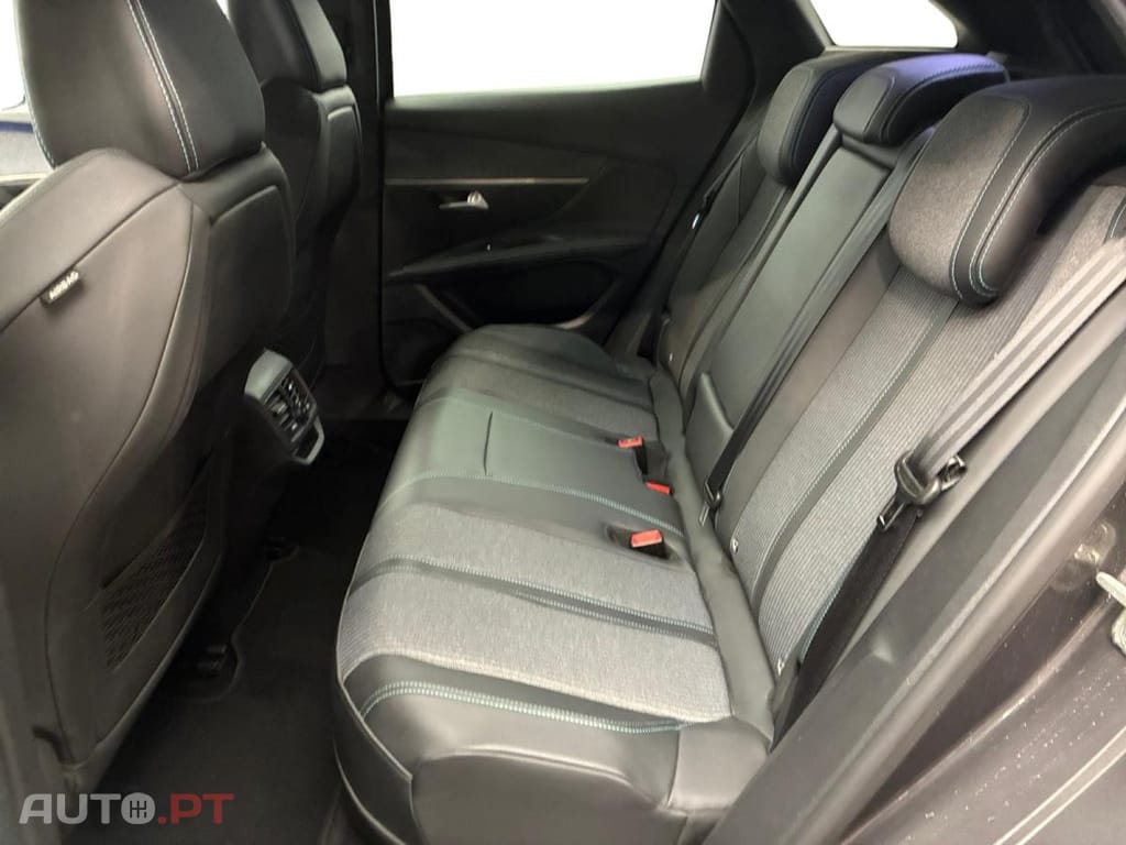 Peugeot 3008 1.6 Hybrid Allure Pack e-EAT8