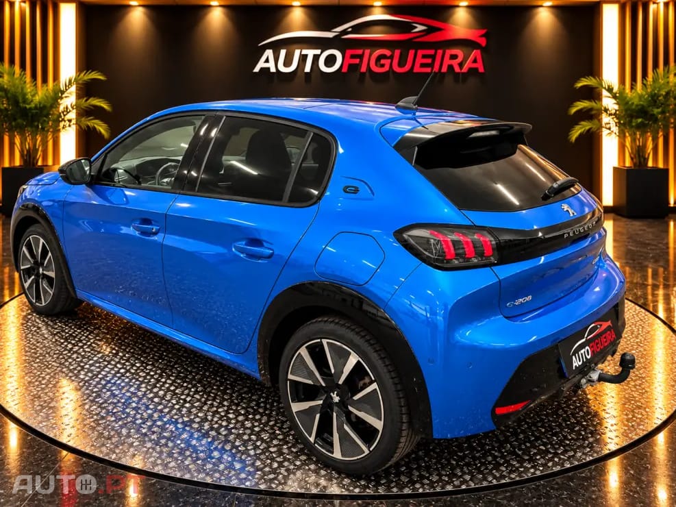 Peugeot E-208 50 kWh GT