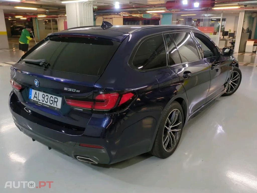 BMW 530 e Pack Desportivo M