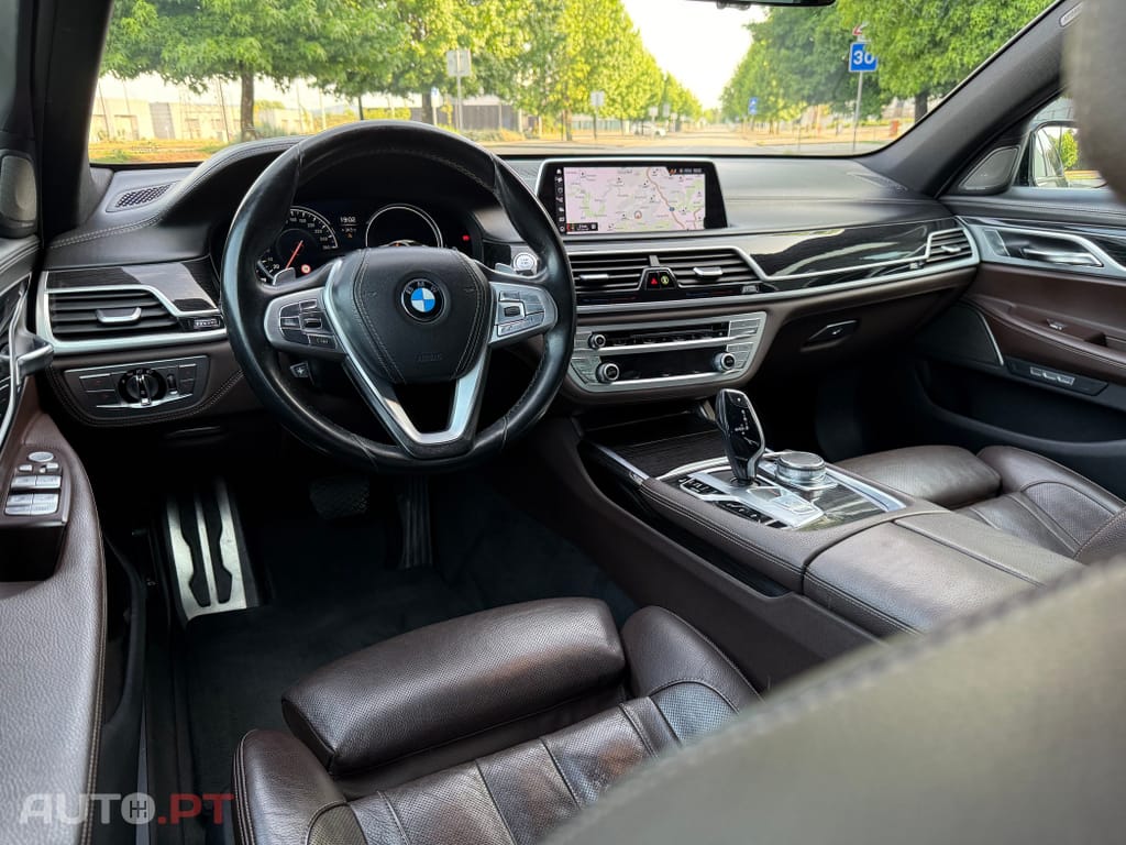 BMW 740 d xDrive Pack M