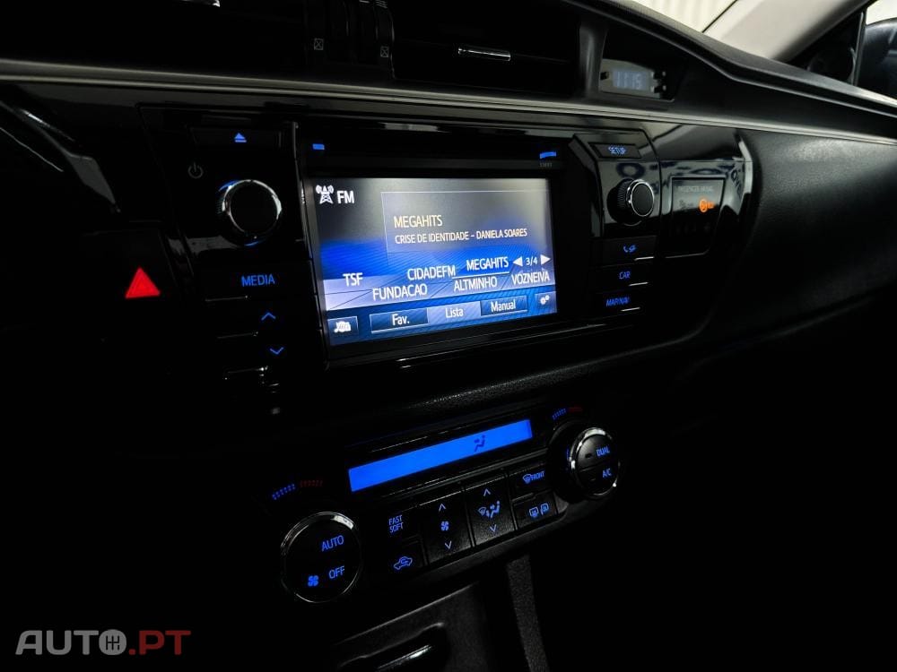 Toyota Corolla 1.4 D-4D Exclusive +Navi MM