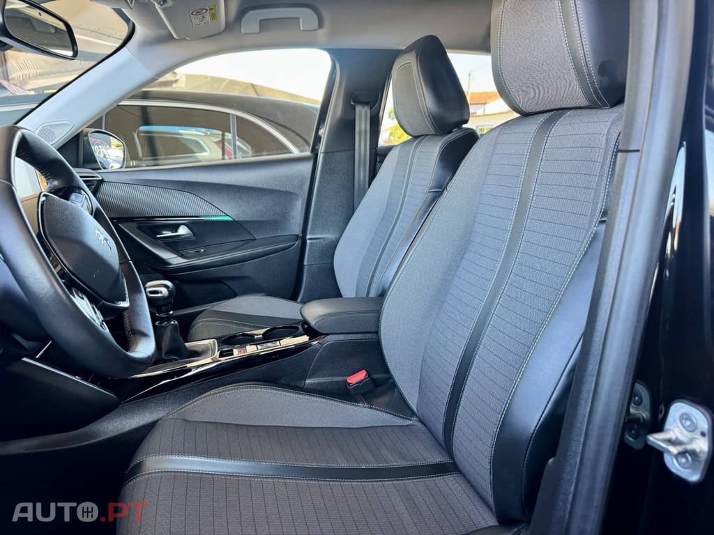 Peugeot 2008 1.5 BlueHDi Allure Pack