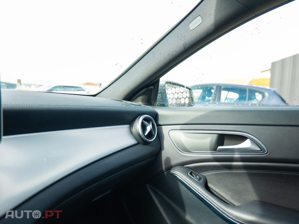 Mercedes-Benz CLA 220 d 7G-DCT AMG Line