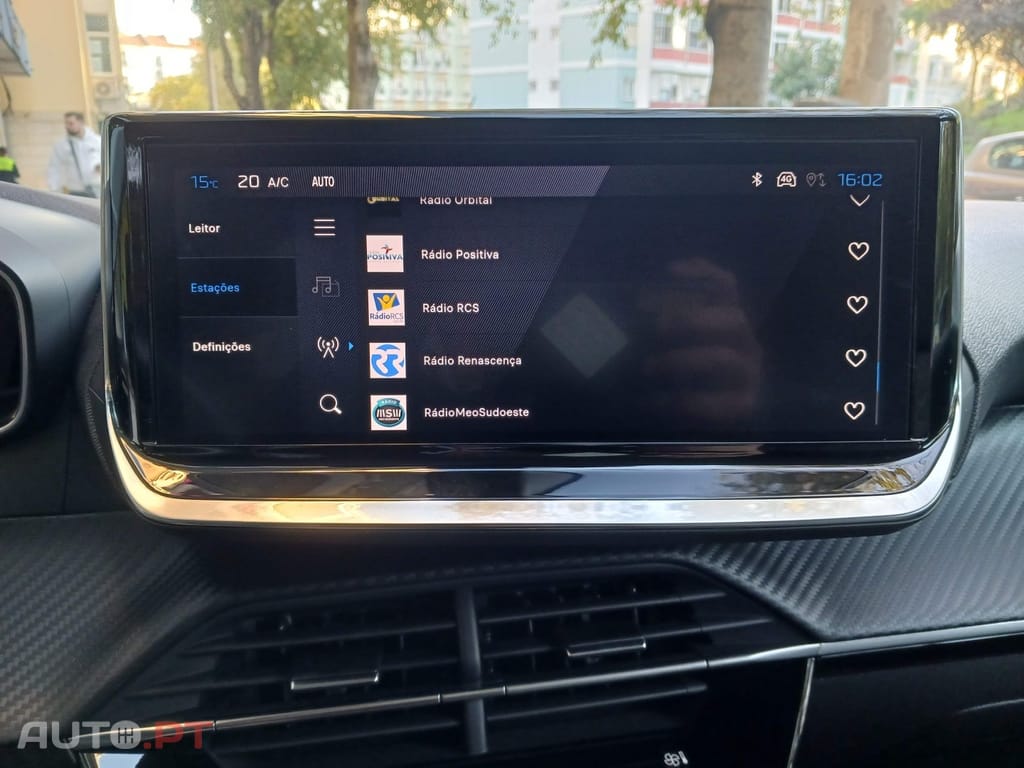 Peugeot 208 1.2 Hybrid Allure e-DCS6