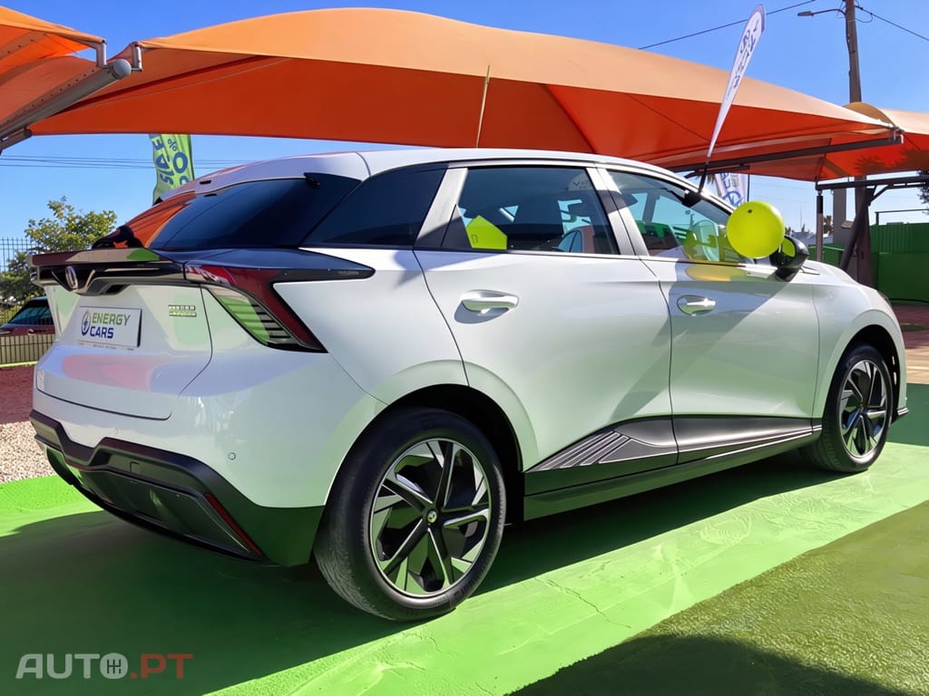MG MG4 51 kWh Standard