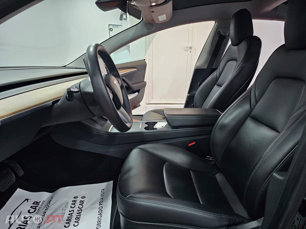 Tesla Model 3 Standard Range Plus RWD