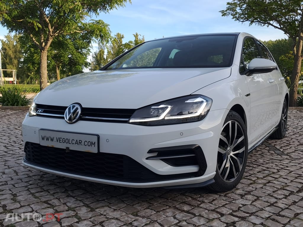 Volkswagen Golf 1.5 eTSI R-Line DSG