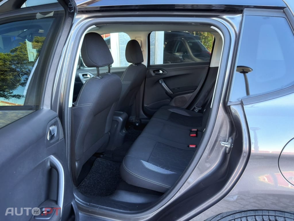 Peugeot 2008 1.6 BlueHDi Style