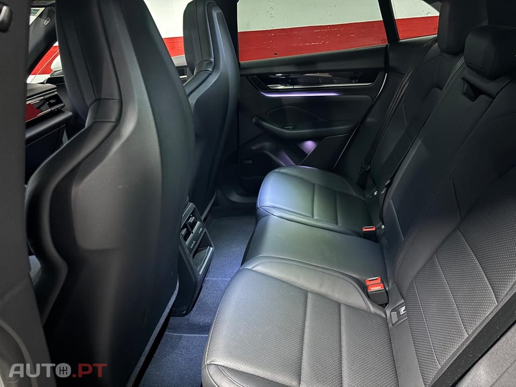 Porsche Macan Standard