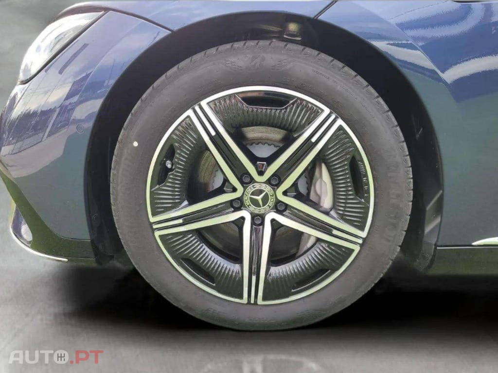 Mercedes-Benz EQE 350 AMG I.V.A DEDUTÍVEL 