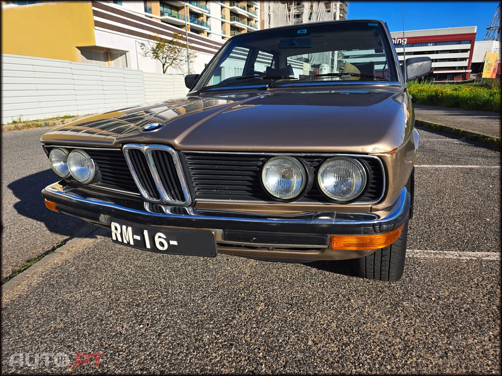 BMW 518 i E12