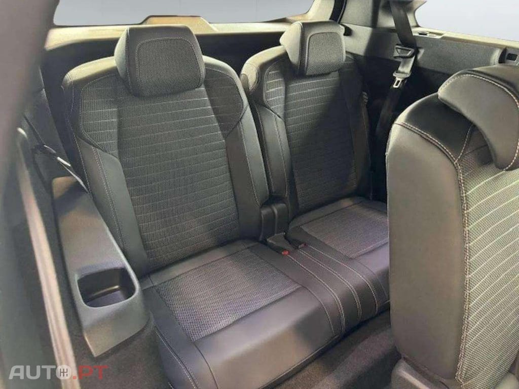 Peugeot 5008 Hybrid e-DCS6 Allure