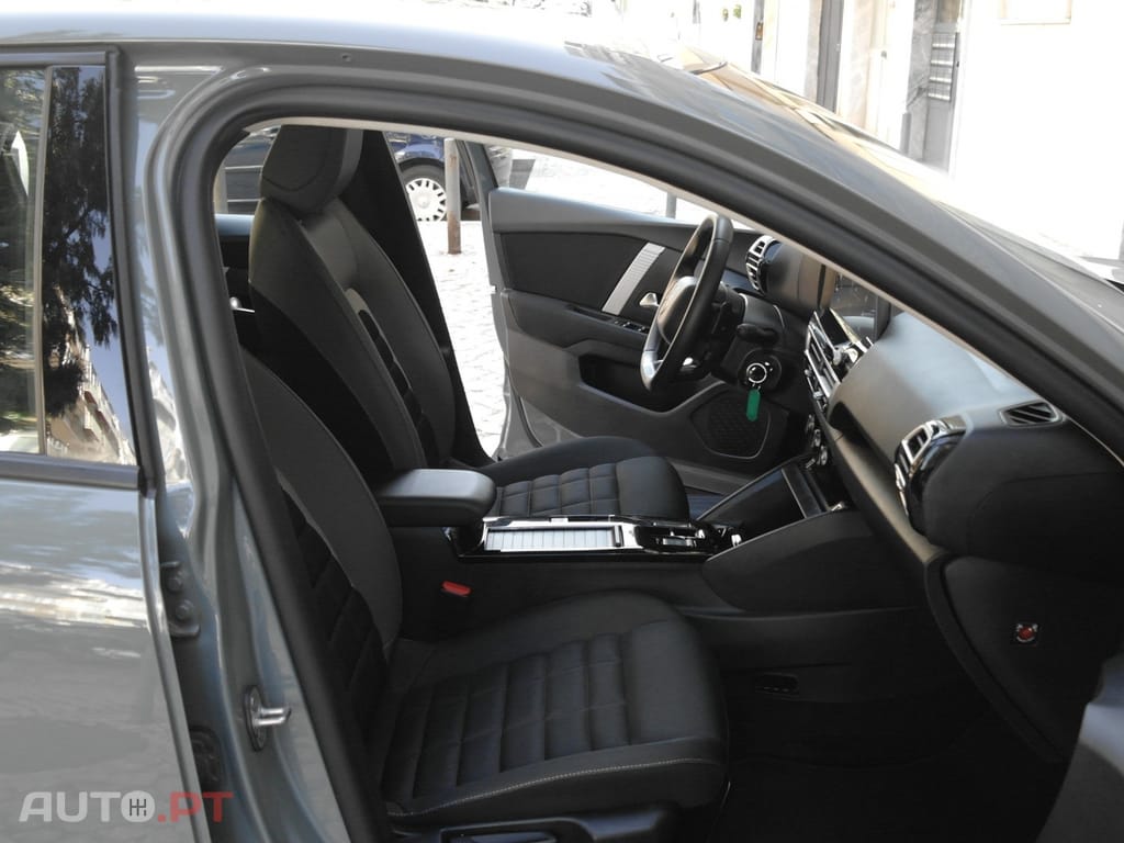 Citroen C4 1.2 Hybrid Plus e-DSC6