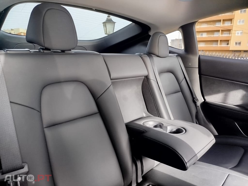 Tesla Model Y Long Range Tração Integral