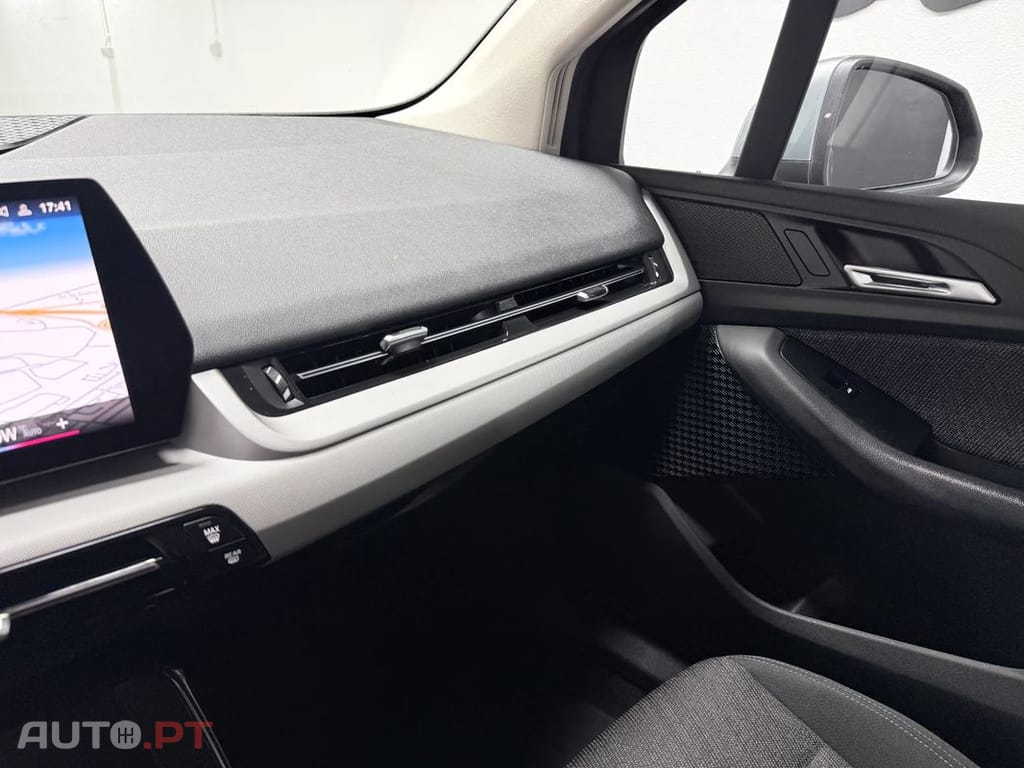 BMW 218 d Auto