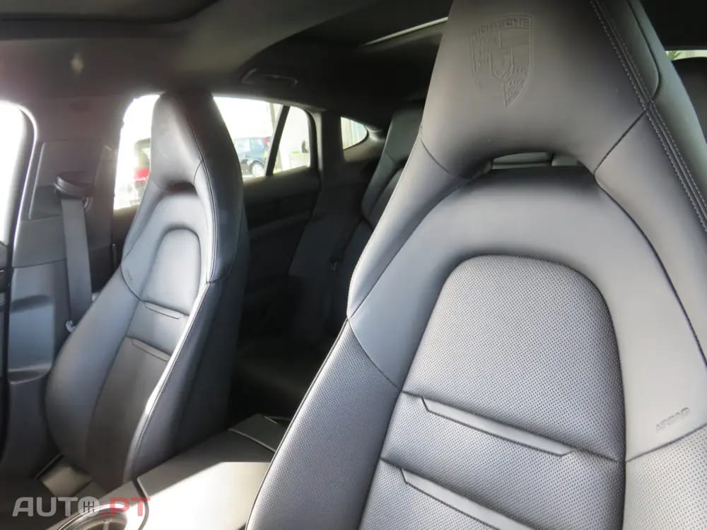 Porsche Panamera 4 E-Hybrid