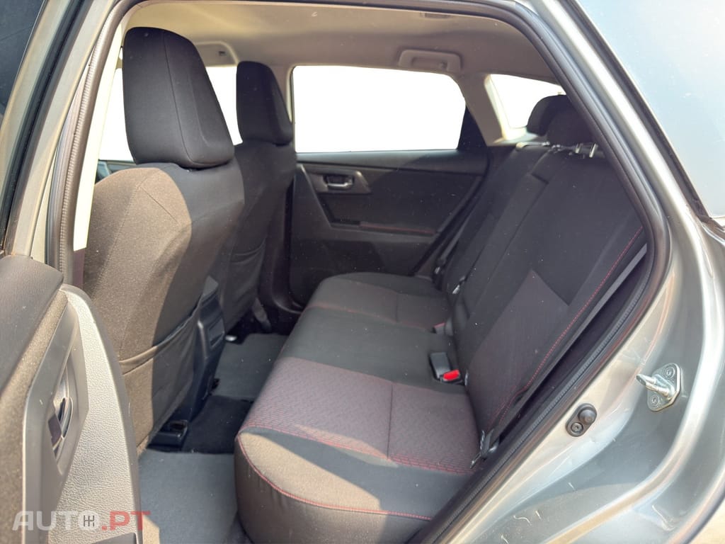 Toyota Auris 1.4 D-4D Exclusive