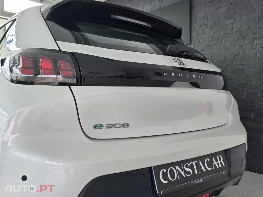 Peugeot E-208 50 kWh Active