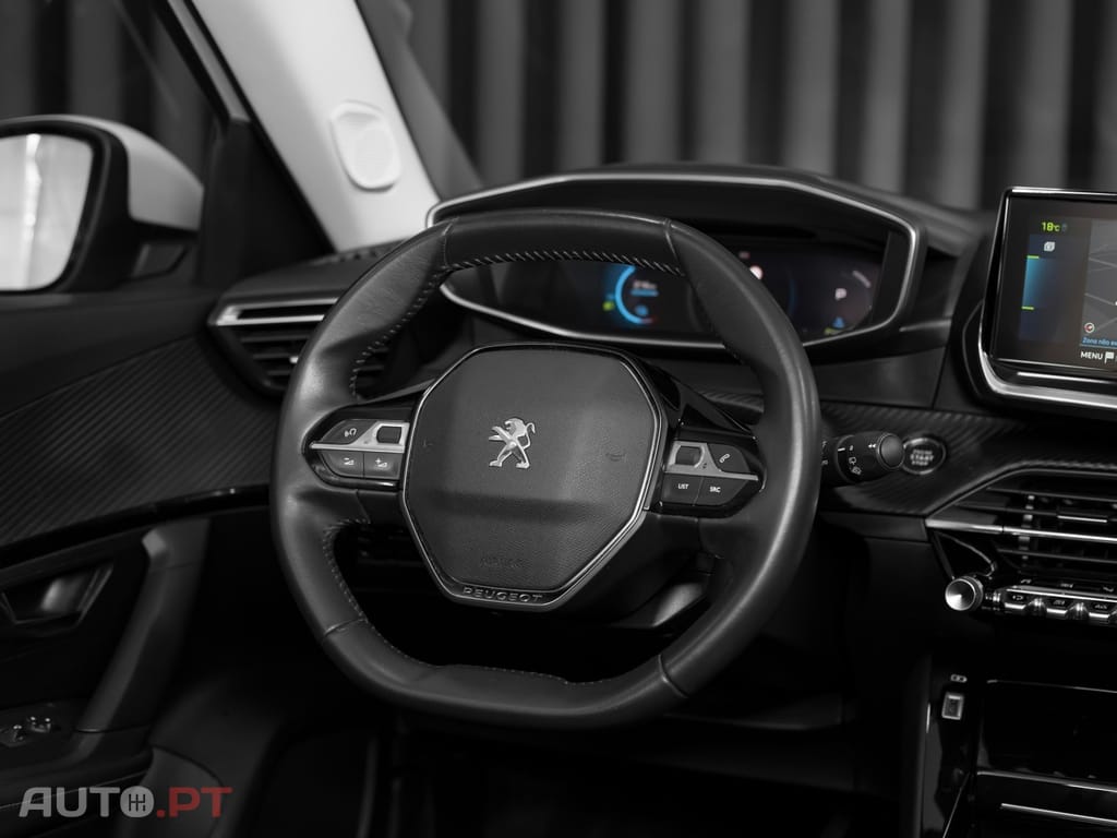 Peugeot E-2008 Allure