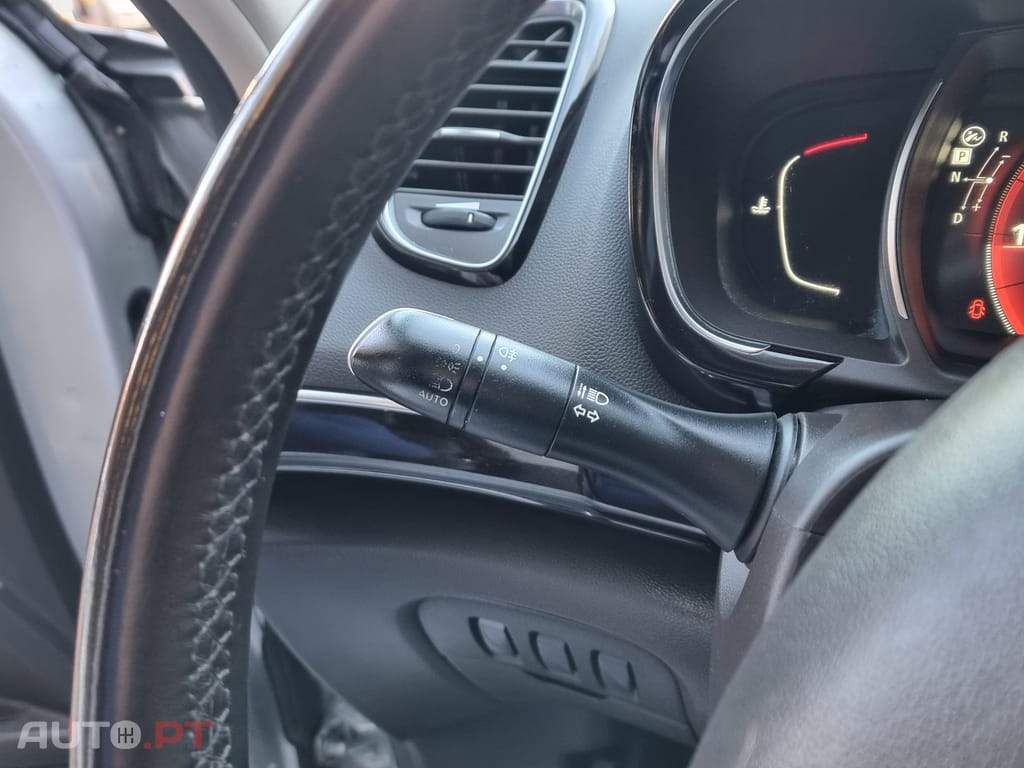 Renault Espace 1.6 dCi Zen EDC