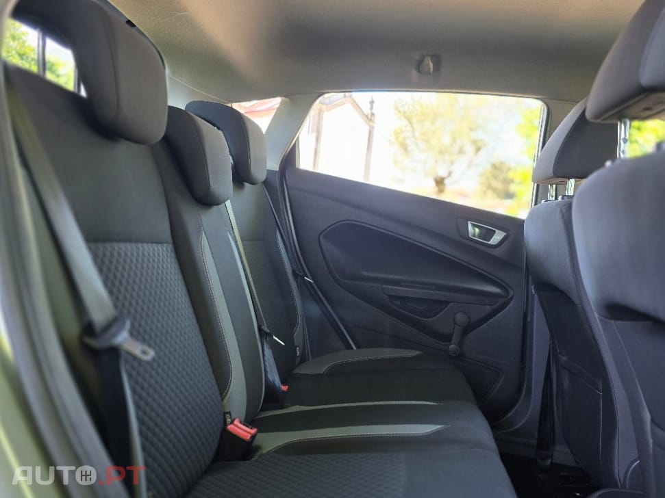 Ford Fiesta 1.0 EcoBoost S&S TITANIUM