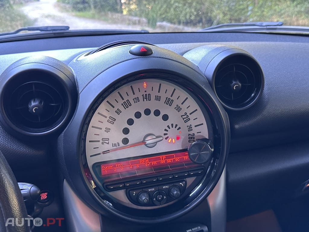 MINI Countryman One D